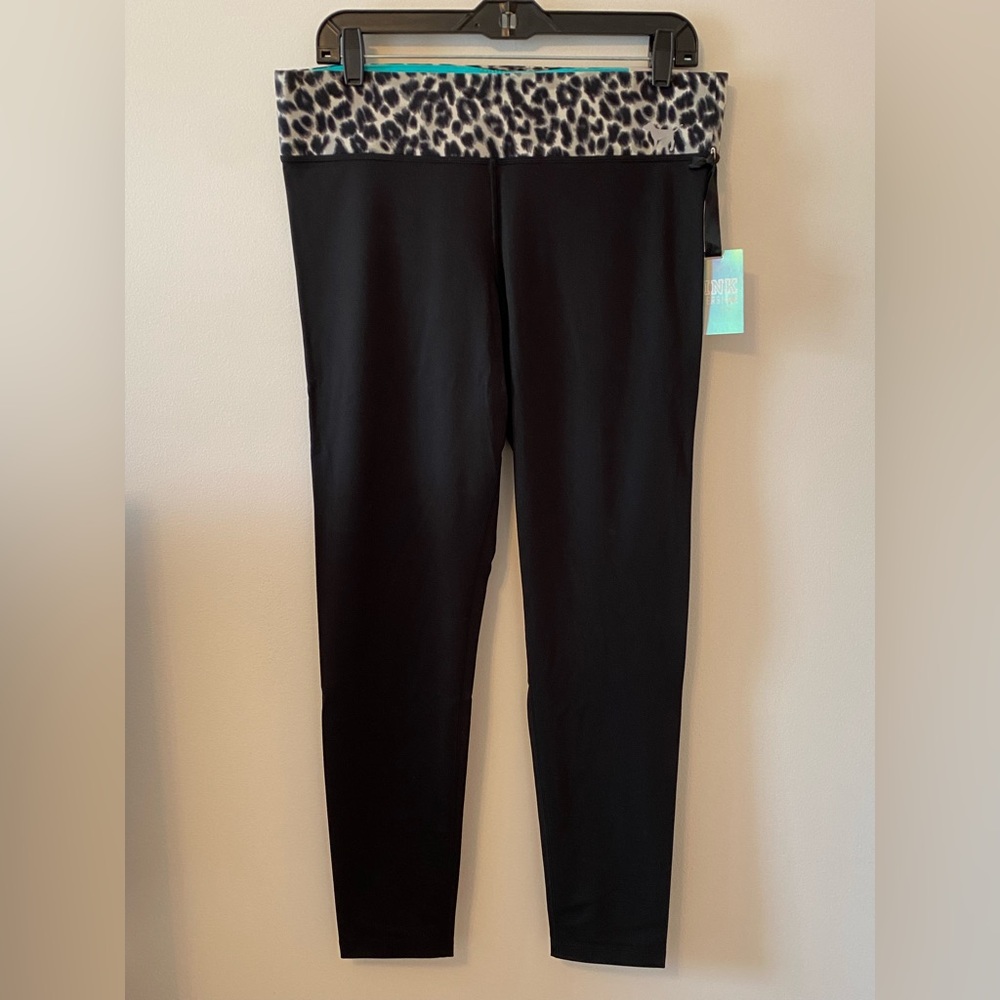 Victoria’s Secret Pink leggings
